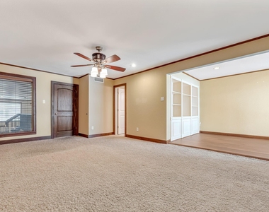 516 S Post Oak Lane - Photo Thumbnail 10
