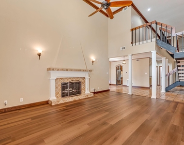 516 S Post Oak Lane - Photo Thumbnail 5