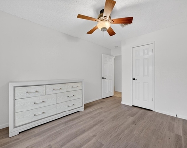 1035 Cascade Creek Drive - Photo Thumbnail 33