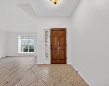 1035 Cascade Creek Drive - Photo Thumbnail 8