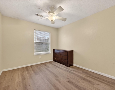 1035 Cascade Creek Drive - Photo Thumbnail 35