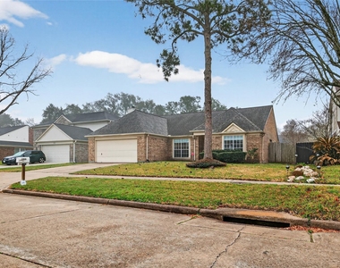 1035 Cascade Creek Drive - Photo Thumbnail 5