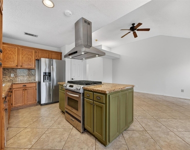 1035 Cascade Creek Drive - Photo Thumbnail 14