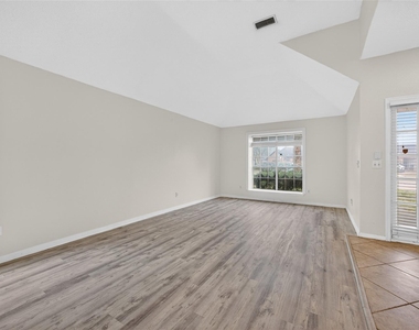 1035 Cascade Creek Drive - Photo Thumbnail 21