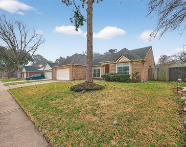 1035 Cascade Creek Drive - Photo Thumbnail 6