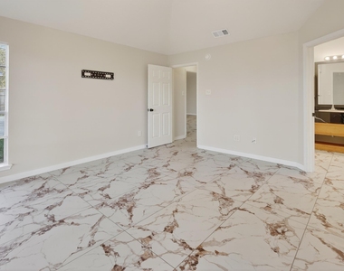 4418 W Thunderwood Circle - Photo Thumbnail 7