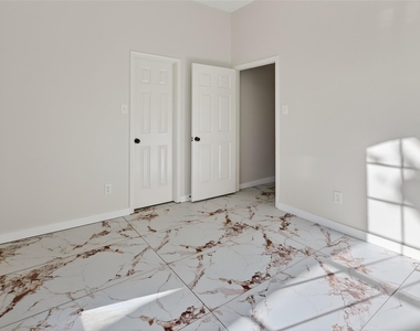 4418 W Thunderwood Circle - Photo Thumbnail 26