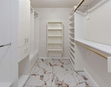 4418 W Thunderwood Circle - Photo Thumbnail 23