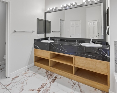 4418 W Thunderwood Circle - Photo Thumbnail 14