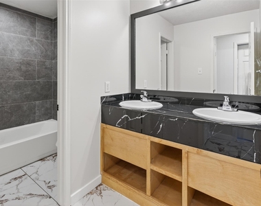 4418 W Thunderwood Circle - Photo Thumbnail 13