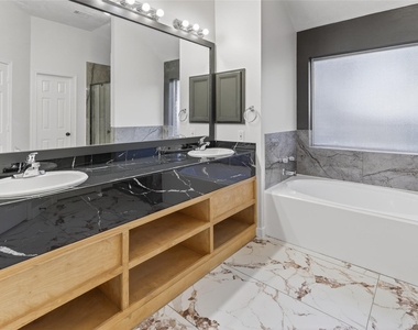 4418 W Thunderwood Circle - Photo Thumbnail 21