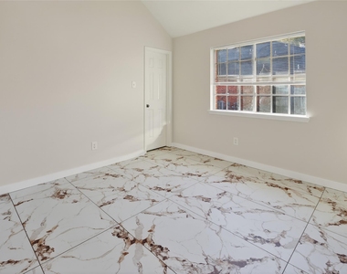 4418 W Thunderwood Circle - Photo Thumbnail 12