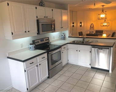 27121 Oakwood Lake Drive - Photo Thumbnail 5