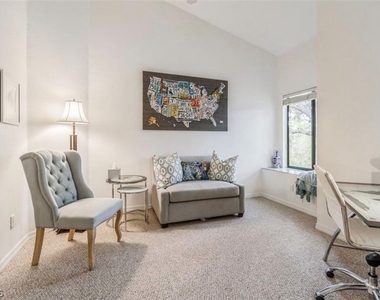 27121 Oakwood Lake Drive - Photo Thumbnail 8