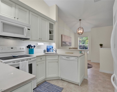 386 Emerald Bay Circle - Photo Thumbnail 6