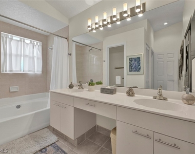 386 Emerald Bay Circle - Photo Thumbnail 9