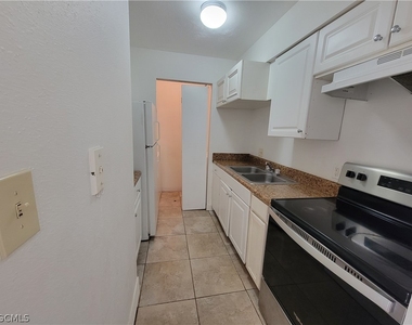 2937 Winkler Avenue - Photo Thumbnail 8