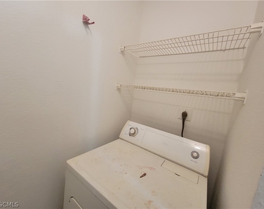 2937 Winkler Avenue - Photo Thumbnail 14