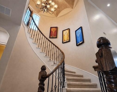 43 W Loftwood Circle - Photo Thumbnail 11