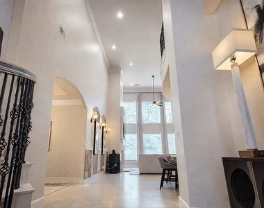 43 W Loftwood Circle - Photo Thumbnail 10
