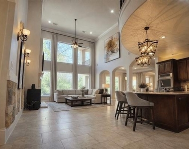 43 W Loftwood Circle - Photo Thumbnail 3