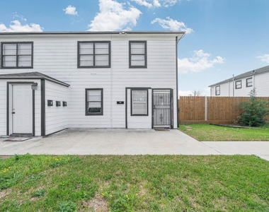 904 Beverly Avenue - Photo Thumbnail 13