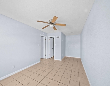 904 Beverly Avenue - Photo Thumbnail 10