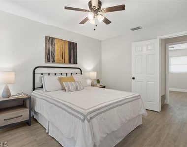 1334 Ellendale Circle - Photo Thumbnail 3