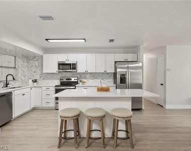 1334 Ellendale Circle - Photo Thumbnail 1