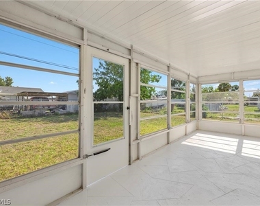 1334 Ellendale Circle - Photo Thumbnail 6