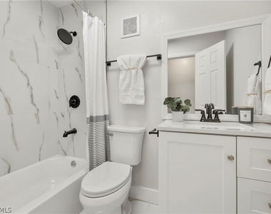 1334 Ellendale Circle - Photo Thumbnail 4