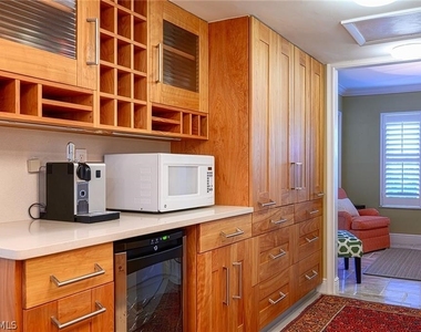 285 5th Avenue S - Photo Thumbnail 8