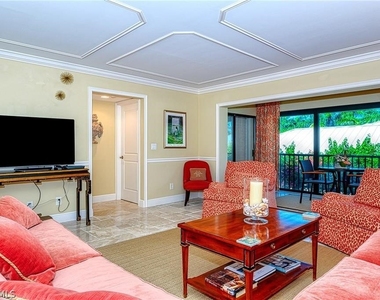 285 5th Avenue S - Photo Thumbnail 14