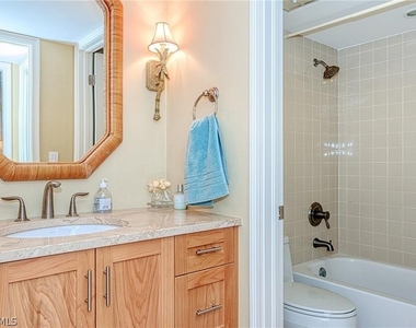 285 5th Avenue S - Photo Thumbnail 23