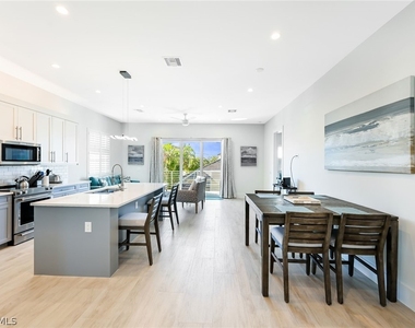 596 111th Avenue N - Photo Thumbnail 18