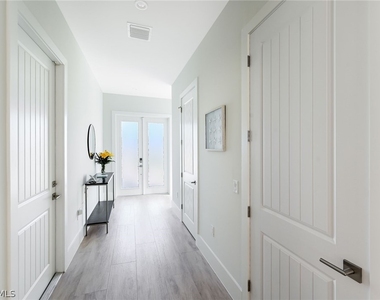 596 111th Avenue N - Photo Thumbnail 9
