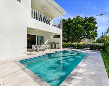 596 111th Avenue N - Photo Thumbnail 14