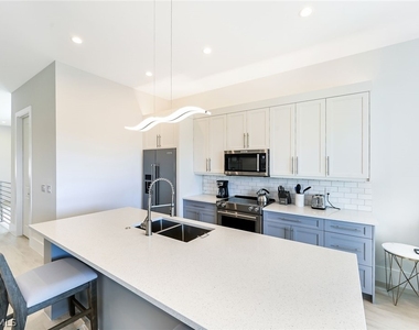 596 111th Avenue N - Photo Thumbnail 20