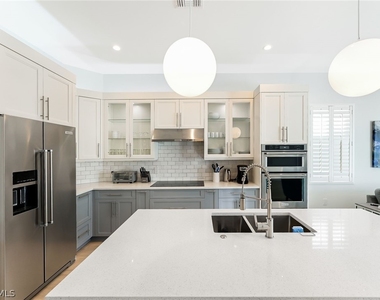 596 111th Avenue N - Photo Thumbnail 6