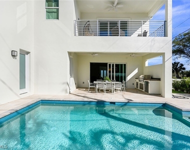 596 111th Avenue N - Photo Thumbnail 13