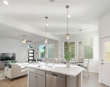632 Silver Pear Ct - Photo Thumbnail 11