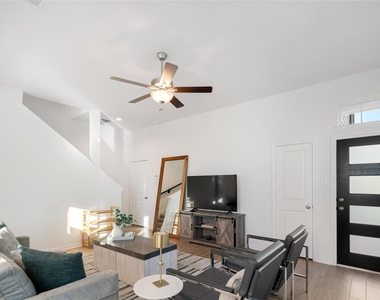632 Silver Pear Ct - Photo Thumbnail 6
