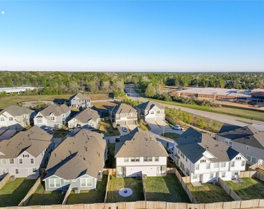 632 Silver Pear Ct - Photo Thumbnail 3
