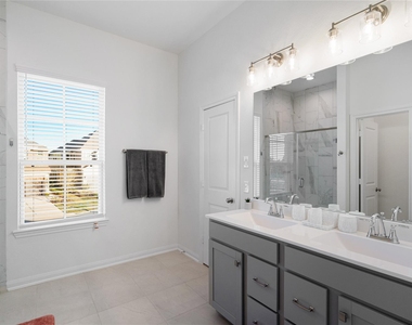 632 Silver Pear Ct - Photo Thumbnail 23