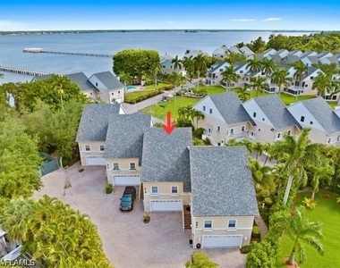819 James Street - Photo Thumbnail 1