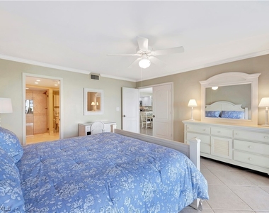 6131 Pelican Bay Boulevard - Photo Thumbnail 12