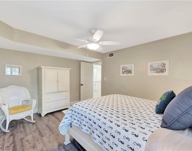 6131 Pelican Bay Boulevard - Photo Thumbnail 17
