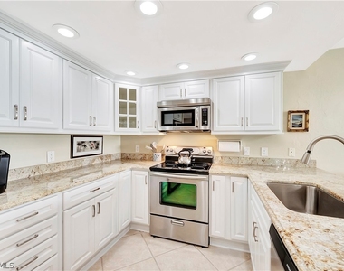 6131 Pelican Bay Boulevard - Photo Thumbnail 7