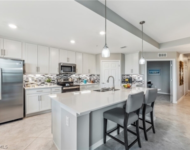 15960 Grassland Lane - Photo Thumbnail 6