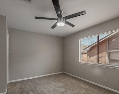 2404 Sycamore Avenue - Photo Thumbnail 13
